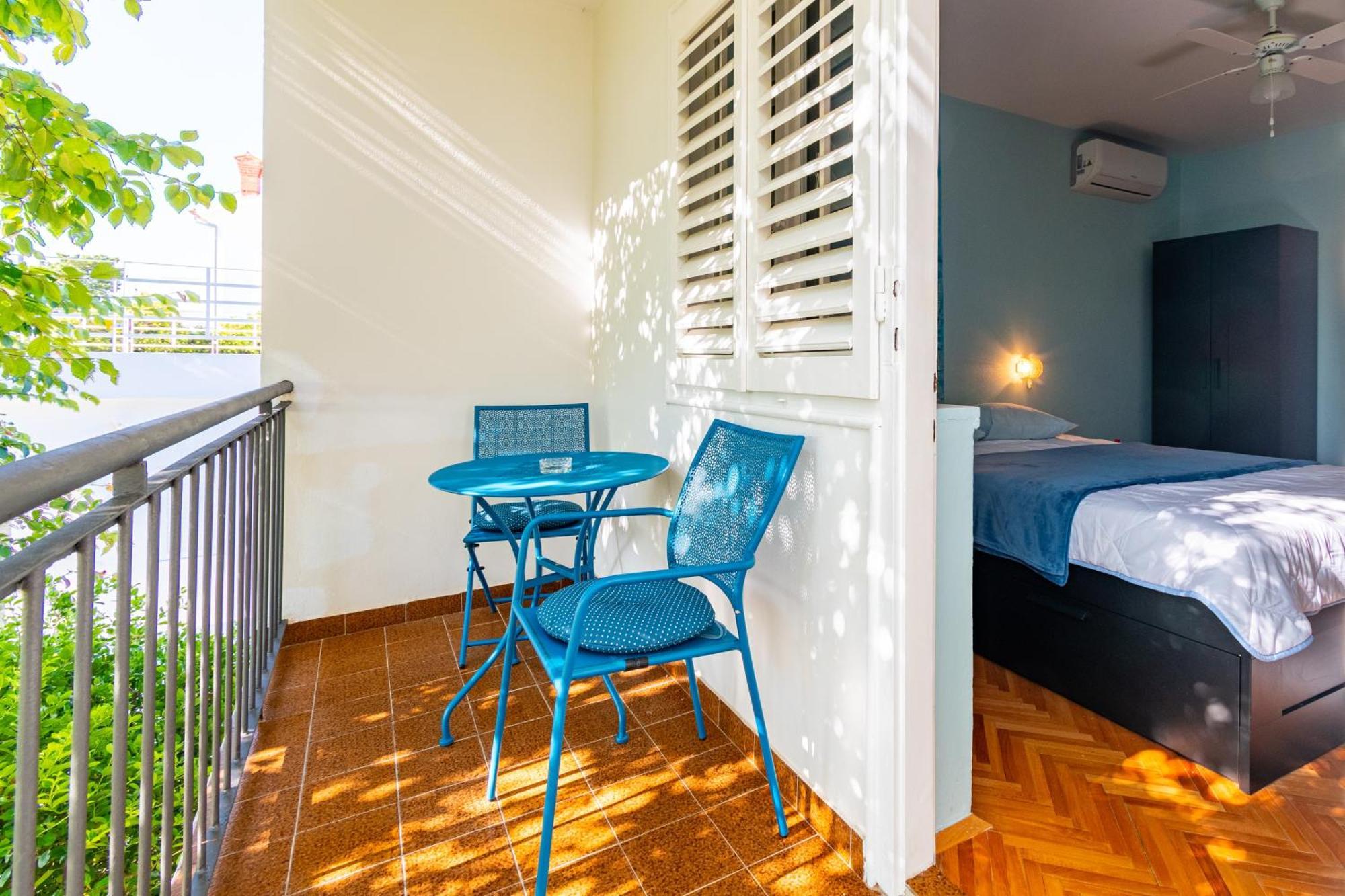 Apartments And Rooms By The Sea Banjol, Rab - 5077 Exteriör bild